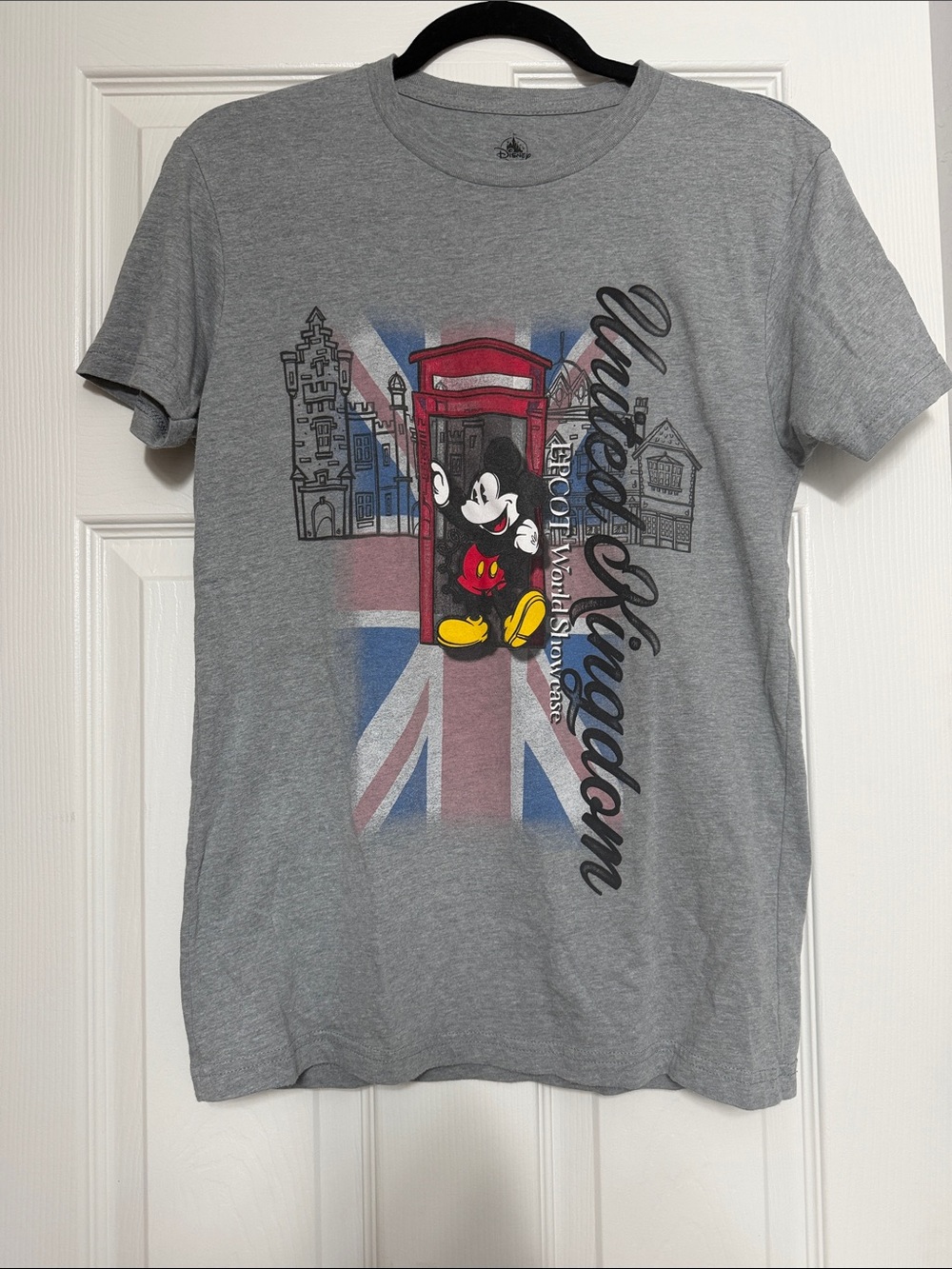 Size small Disney Parks EPCOT World Showcase-United Kingdom grey graphic Tee